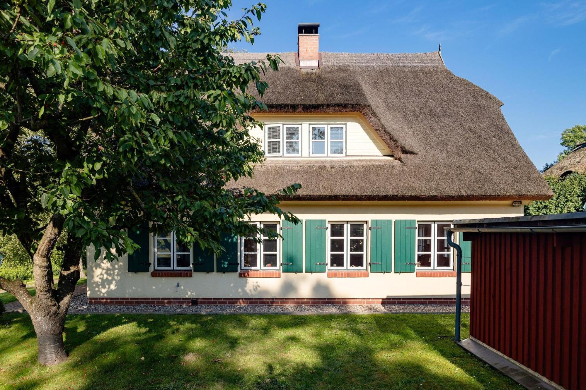 Burtevitz Ferienhaus Preetz 1A - Idylle Unter Reet المظهر الخارجي الصورة