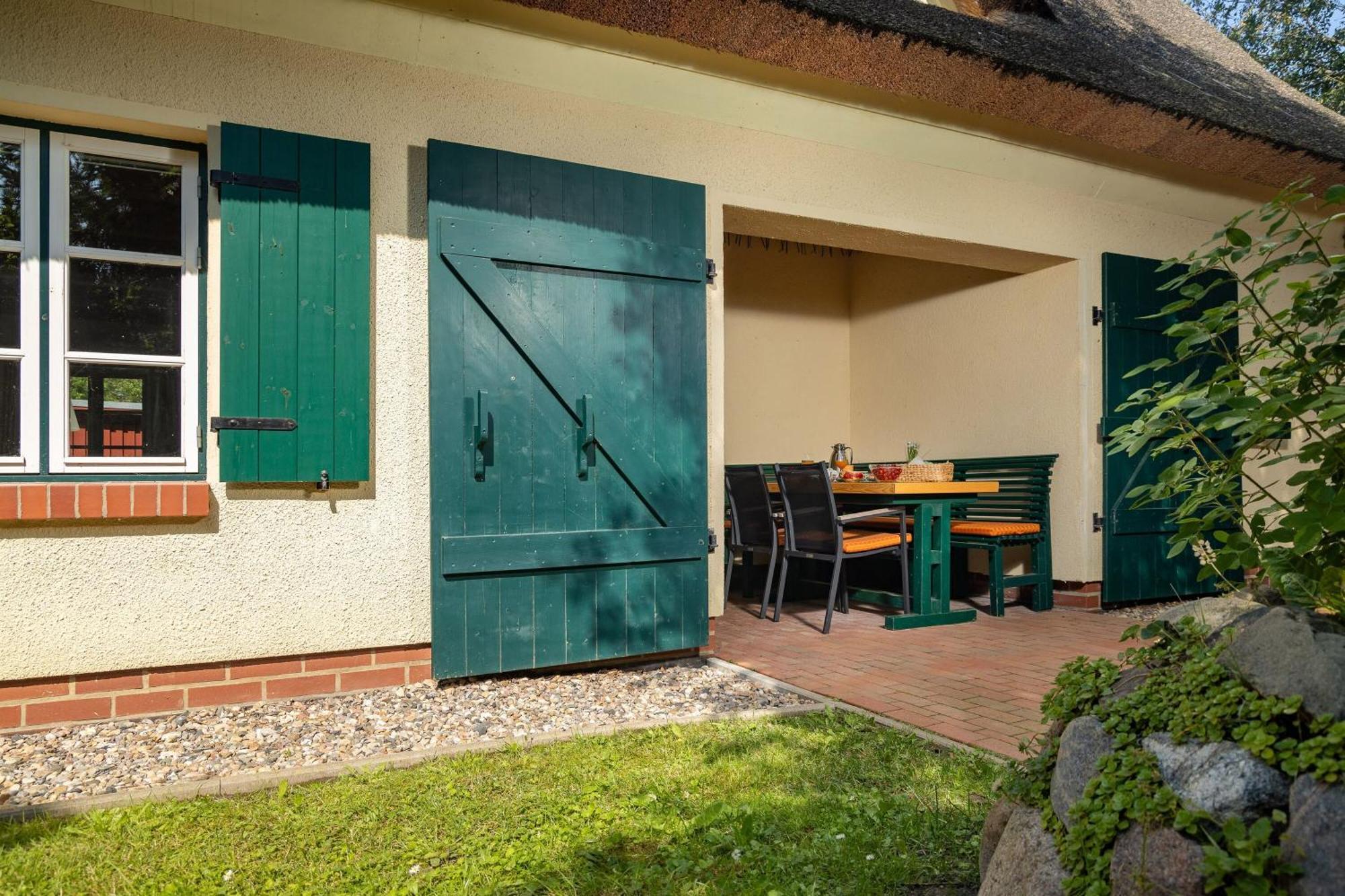 Burtevitz Ferienhaus Preetz 1A - Idylle Unter Reet المظهر الخارجي الصورة